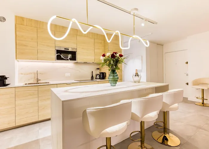 Luxury Pearl, Design, Terrasse, 20m Eiffel Tower アパート *